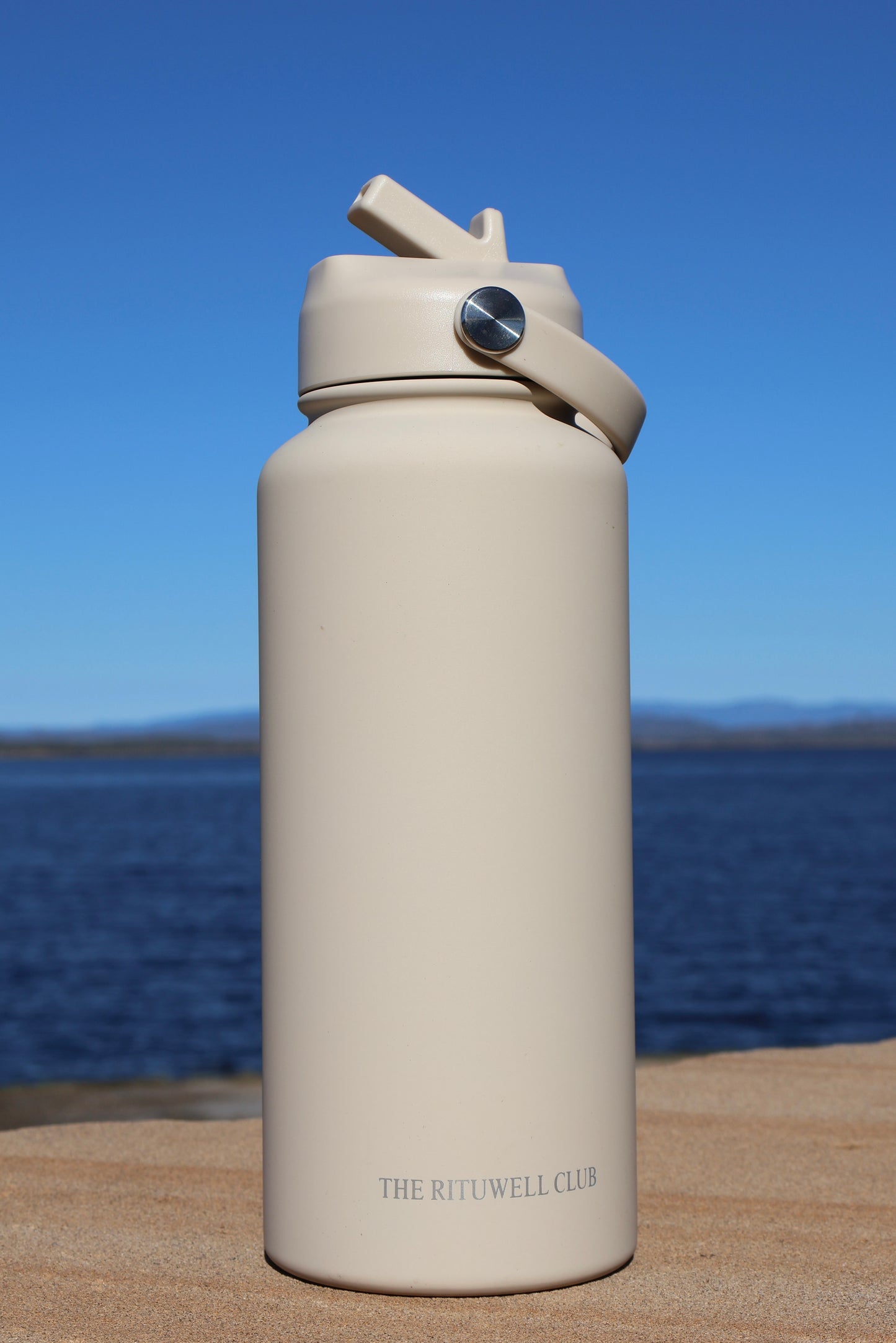 VANILLA Essentials Water Bottle